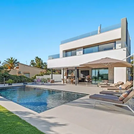 4br Sea-view Retreat W Rooftop Jacuzzi- Gym - Pool Villa