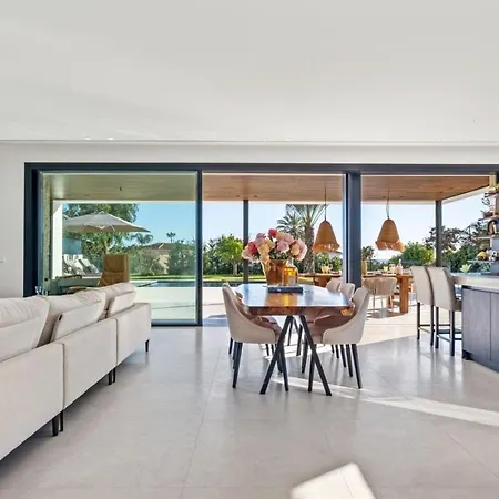 4br Sea-view Retreat W Rooftop Jacuzzi- Gym - Pool * Marbella