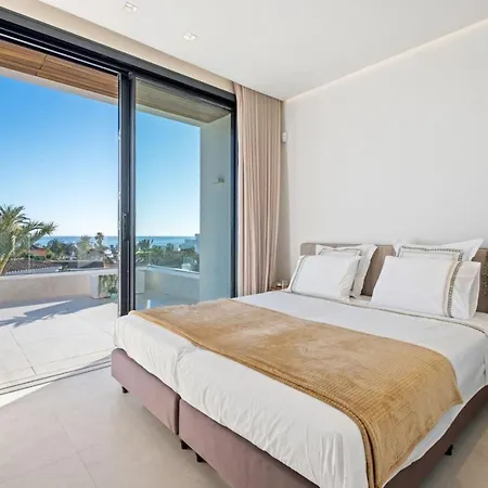 4br Sea-view Retreat W Rooftop Jacuzzi- Gym - Pool Marbella