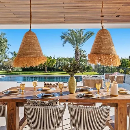 4br Sea-view Retreat W Rooftop Jacuzzi- Gym - Pool Marbella