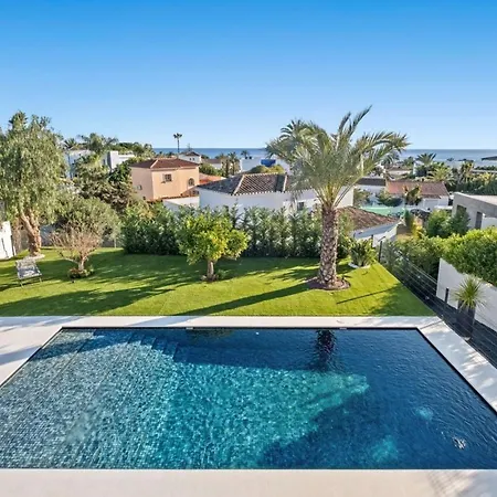4br Sea-view Retreat W Rooftop Jacuzzi- Gym - Pool