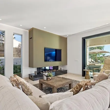 4br Sea-view Retreat W Rooftop Jacuzzi- Gym - Pool * Marbella